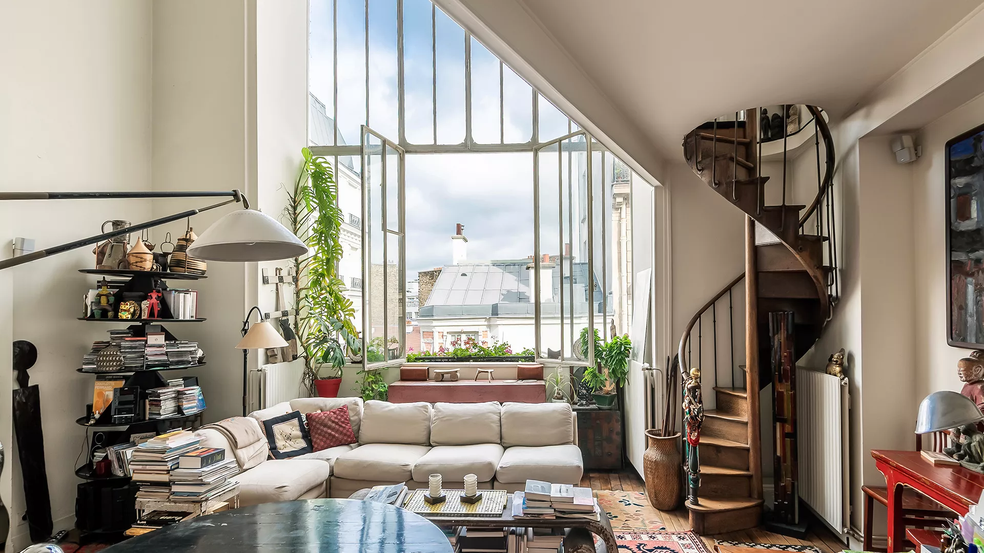 Loft haut-de-gamme avec vue sur Paris vendu par Junot