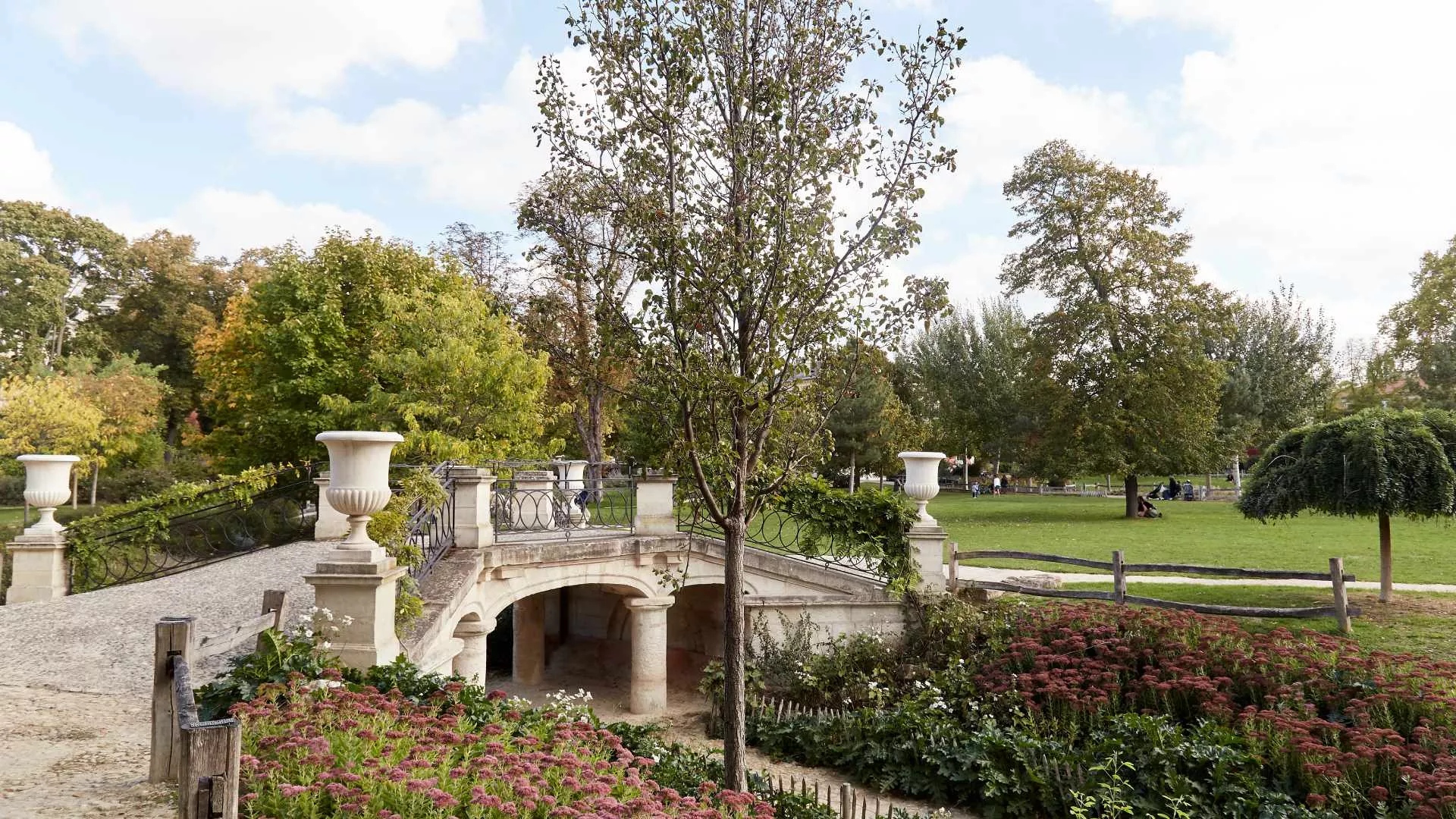 Saint James Park in Neuilly-sur-Seine